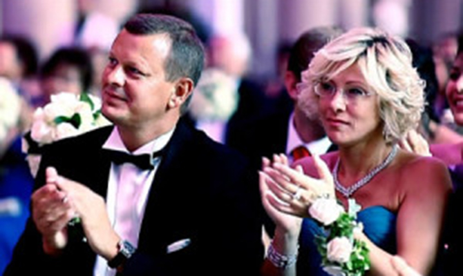 Жена отсудила у Клюева полмиллиарда и скандальное имение