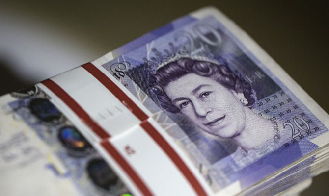 Нацвалюта Великобритании «голосует» против выхода из ЕС