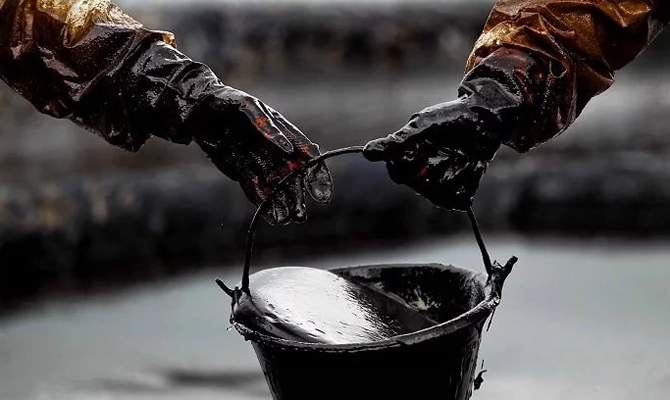 Казахстан отказался заморозить добычу нефти