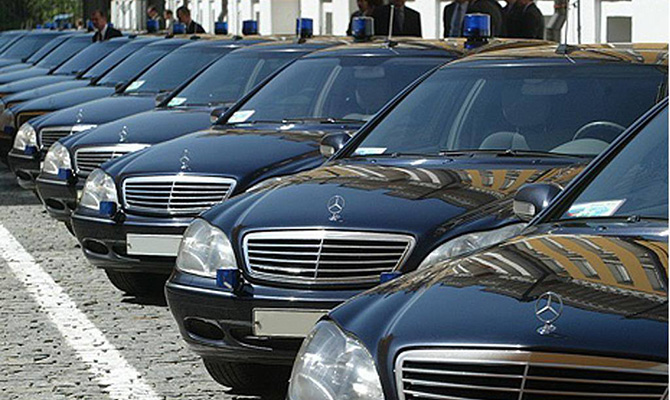 Администрация президента потратила на машины почти 75 млн. гривен