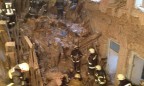 Дом на Хмельницкого: спасатели разбирают завалы