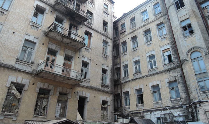 ГСЧС: Завалы на Хмельницкого постараются разобрать за сутки