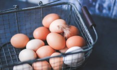Эксперт назвал причины падения цен на яйца