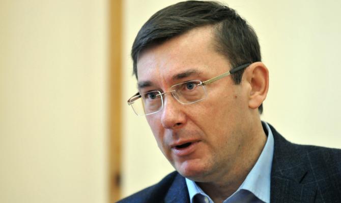 Луценко: Саакашвили чувствует себя политиком, а не госслужащим