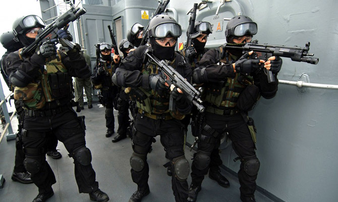 Полторак анонсировал создание учебного центра спецназа