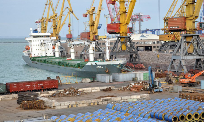Украинские порты сократили перевалку грузов