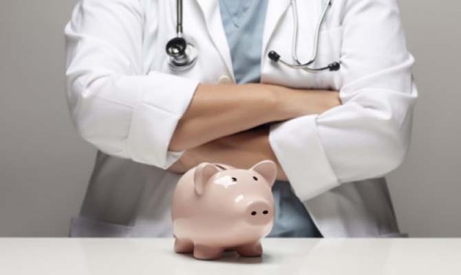 Украинцы финансируют 40% расходов на медицину
