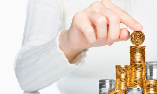 НБУ: Гривна девальвировала на 7,6% в феврале