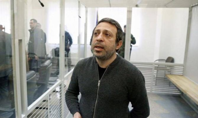 Корбана выпустили под домашний арест