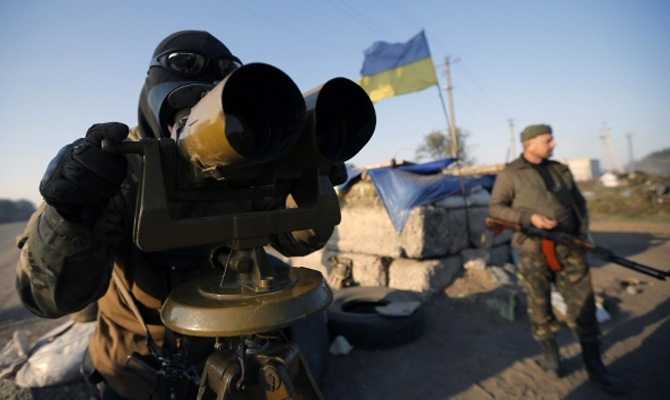 Штаб АТО: Боевики за сутки 52 раза обстреляли украинских военных
