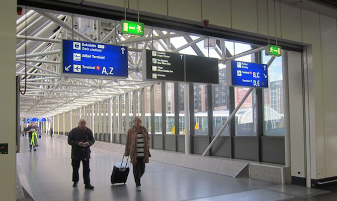 Аэропорт Франкфурта эвакуируют из-за угрозы взрыва