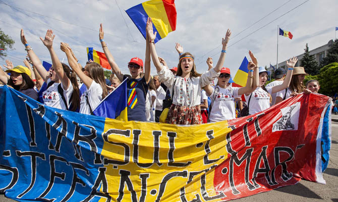 Участники митинга в Кишиневе определили дату объединения с Румынией