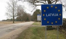 Латвия начала строить стену на границе с Россией