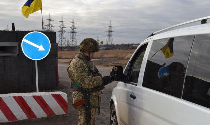 Тука анонсировал открытие автомобильного пункта пропуска в Золотом