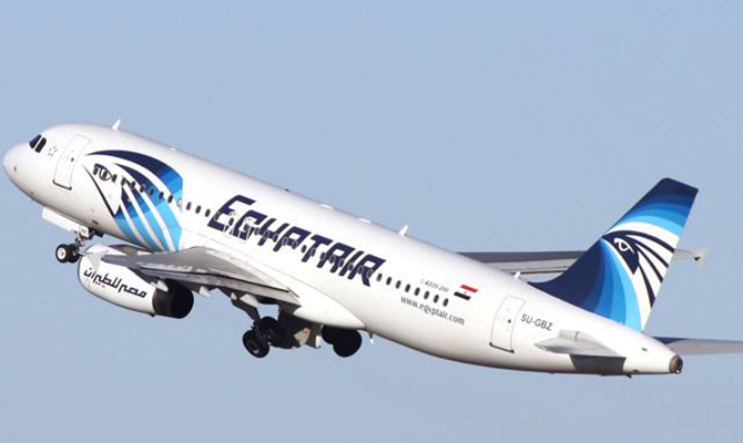 Захват самолета EgyptAir: Угонщик предъявил требования к властям