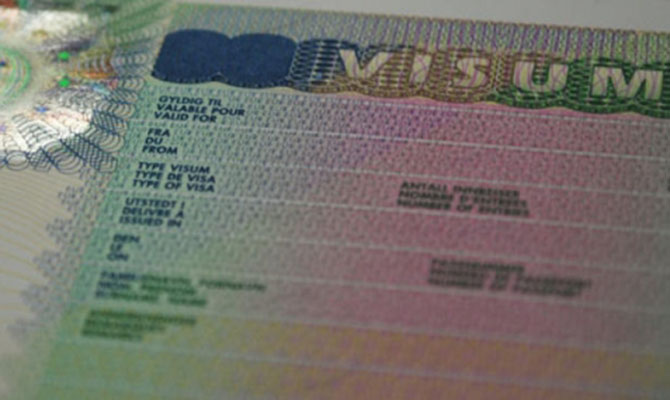 Великобритания отказывает в визе каждому пятому украинцу