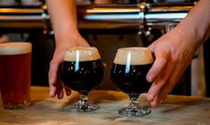 Американские туристы спровоцировали дефицит пива на Кубе