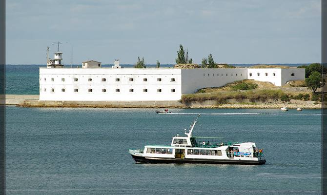 Министр обороны РФ получил в личное пользование исторический памятник в Крыму