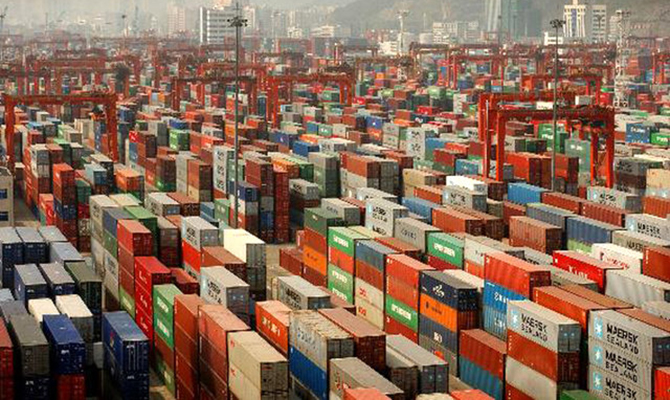 Китайский экспорт вырос впервые за 9 месяцев