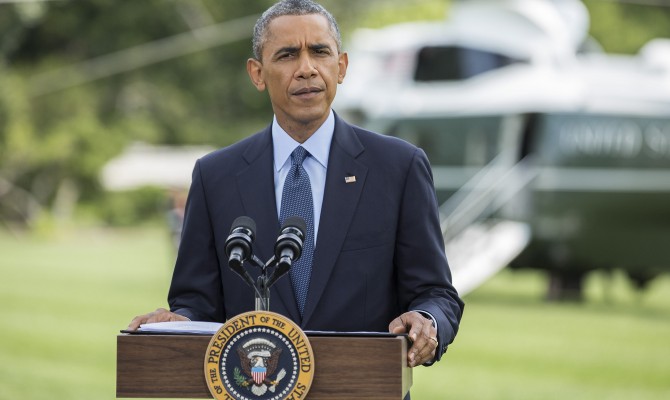 Обама обнародовал декларацию о доходах за 2015 год