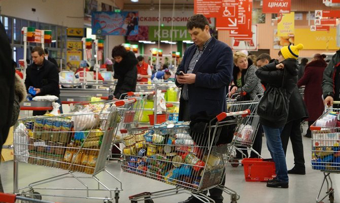 Розничная торговля в Украине за 3 месяца выросла на 1,6%