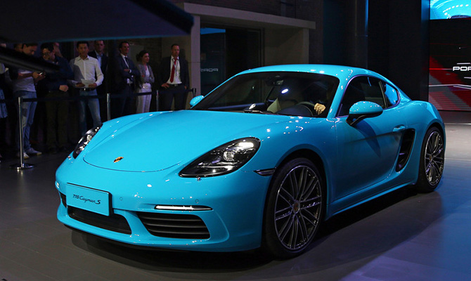 В Китае стартовала выставка новейших концептов и гибридных авто