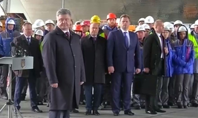 Порошенко: Ни сегодня, ни завтра Украина не сможет отказаться от атомной энергетики