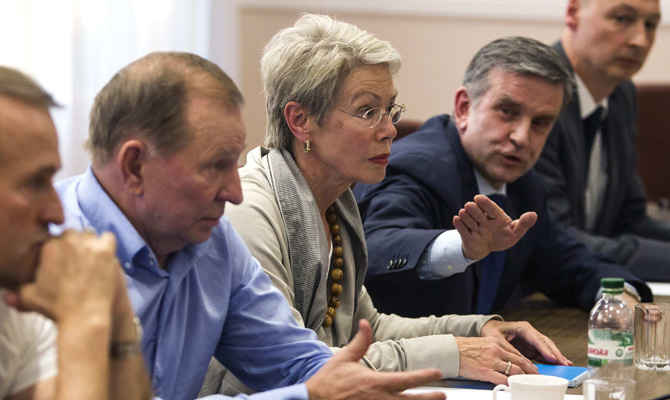 Трехсторонняя контактная группа соберется на заседание в Минске 29 апреля