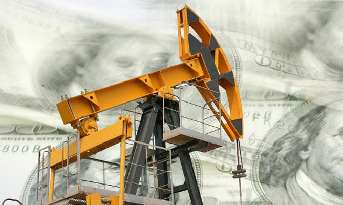 Нефть дешевеет из-за переизбытка на рынке