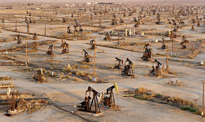 Иран объявил о готовности заморозить нефтедобычу