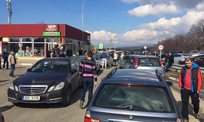 Водители заблокировали КПП Ужгород на границе со Словакией