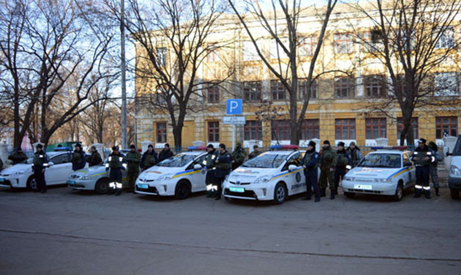 В Краматорске и Славянске стартовала новая полиция