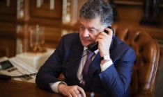 Порошенко обсудил с Меркель и Олландом ситуацию на Донбассе
