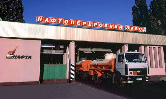 «Укртатнафта» просит суд взыскать с «Укртранснафты» почти 1 млрд грн