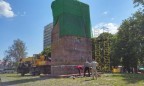 В Киеве демонтировали памятник «Чекистам»