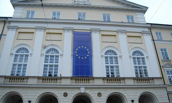 Львовский горсовет рассмотрит вопрос о недоверии Садовому