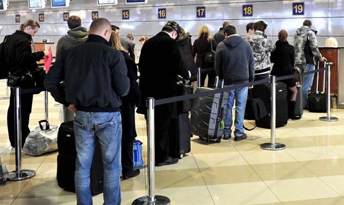 За границу выехало около 5 млн украинцев, и эта тенденция растет, - МИД