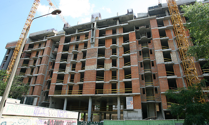 Скандальную стройку в киевской охранной зоне ЮНЕСКО возобновили