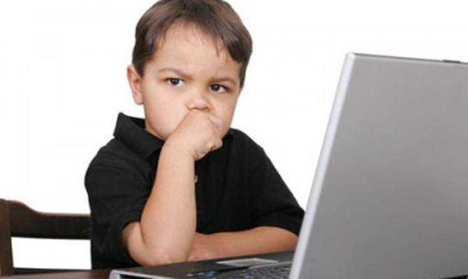 В Донецкой области учиться через Интернет будут 2500 детей