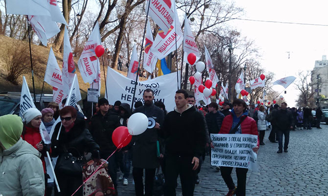 Закон не писан. Война за активы банков-банкротов превращается в борьбу без правил