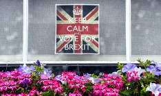 Нефть рухнула на 6%, золото подорожало на 8% по итогам Brexit