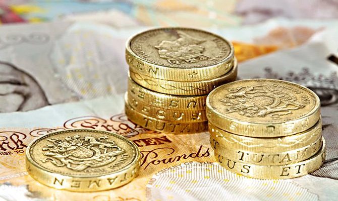 Британский фунт продолжает падение
