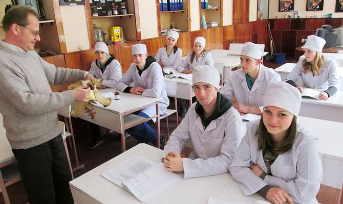 Кабмин увеличил госзаказ на обучение в вузах специалистов