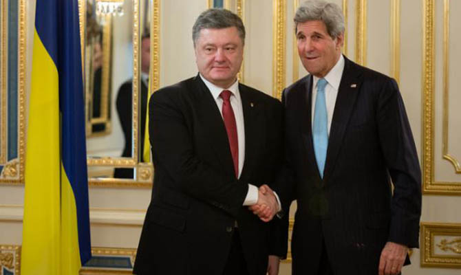 Порошенко: Мы провели плодотворные переговоры с Керри