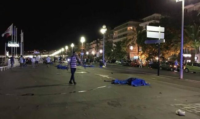 Теракт в Ницце: не менее 80 человек убиты