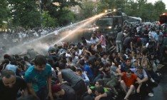 Во время протеста в Ереване задержаны более 100 человек