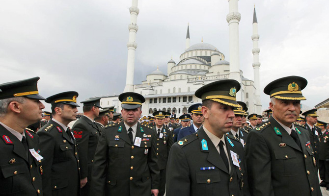 В Турции 167 генералов получили новые должности