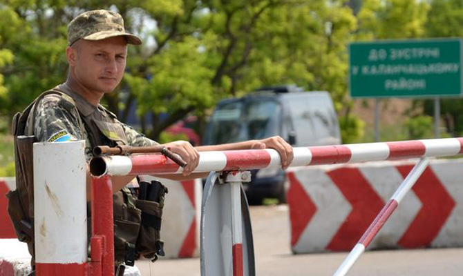 Россия возобновила пропуск в Крым через КПВВ «Каланчак»