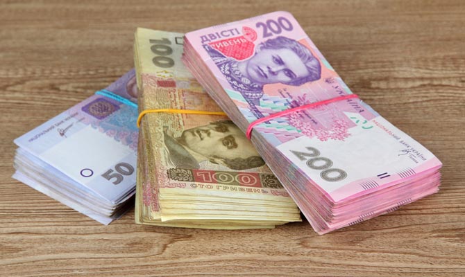 Поступления единого взноса в июле упали почти на треть