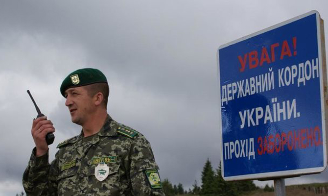 Назаренко: К границе с Крымом подтянули тяжелое вооружение